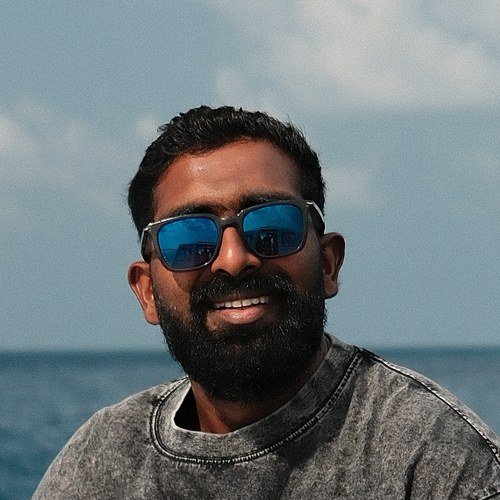 Mo